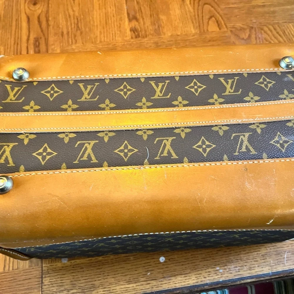 Vintage Authentic Louis Vuitton Train Case
